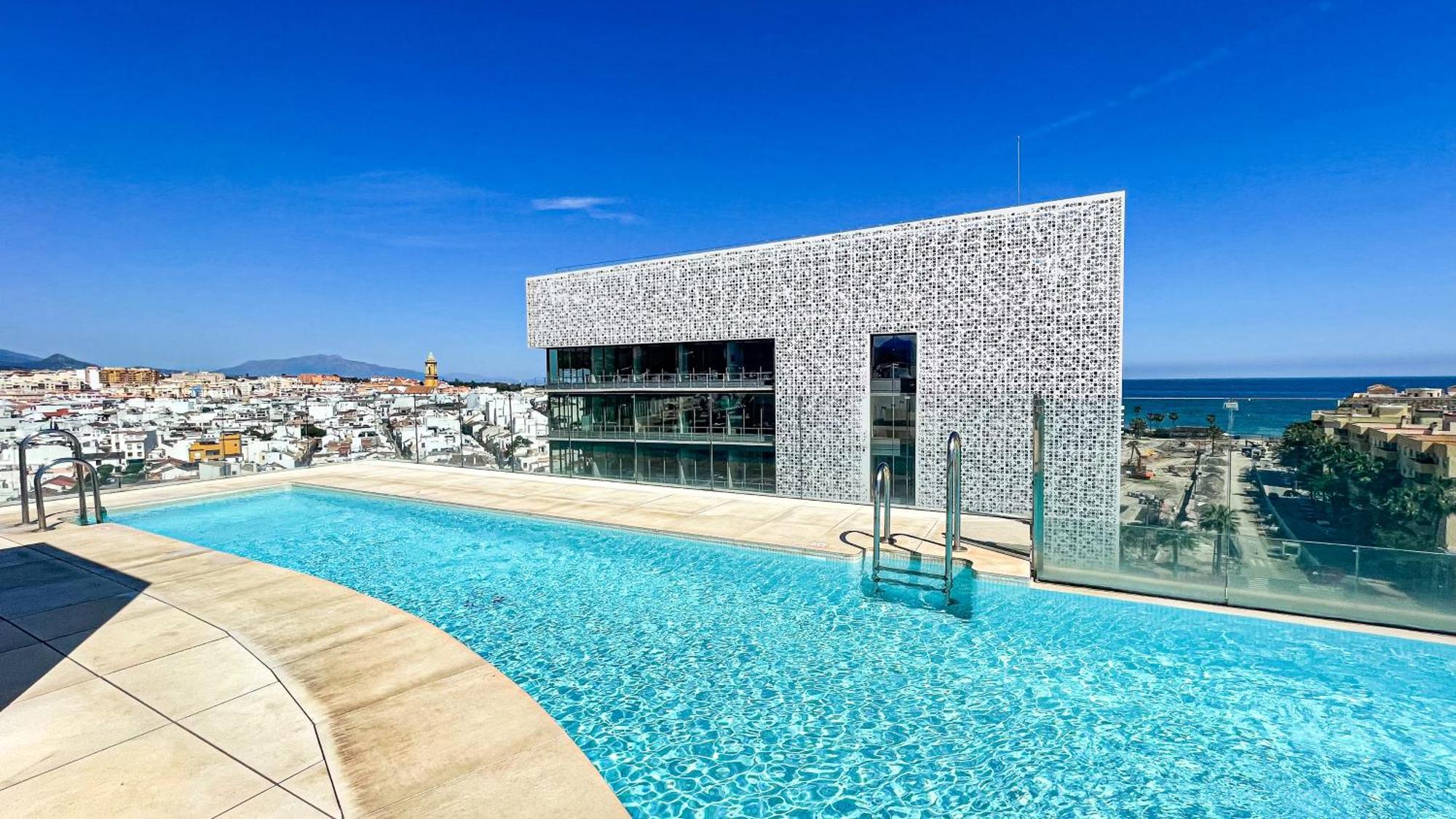 Infinity Estepona Centro Eksteriør billede